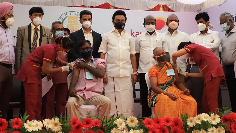 நாட்டிலேயே முதல்முறை..தனியார் மருத்துவமனைகளில் இலவச தடுப்பூசி: தொடங்கிவைத்தார் முதலமைச்சர் மு.க.ஸ்டாலின்!