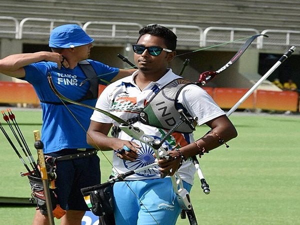 பரபரப்பின் உச்சத்தை தொட்ட போட்டி.. கொரிய வீரரை வீழ்த்தி வரலாறு படைத்த ‘அடானு தாஸ்’ :  குவியும் பாராட்டு !