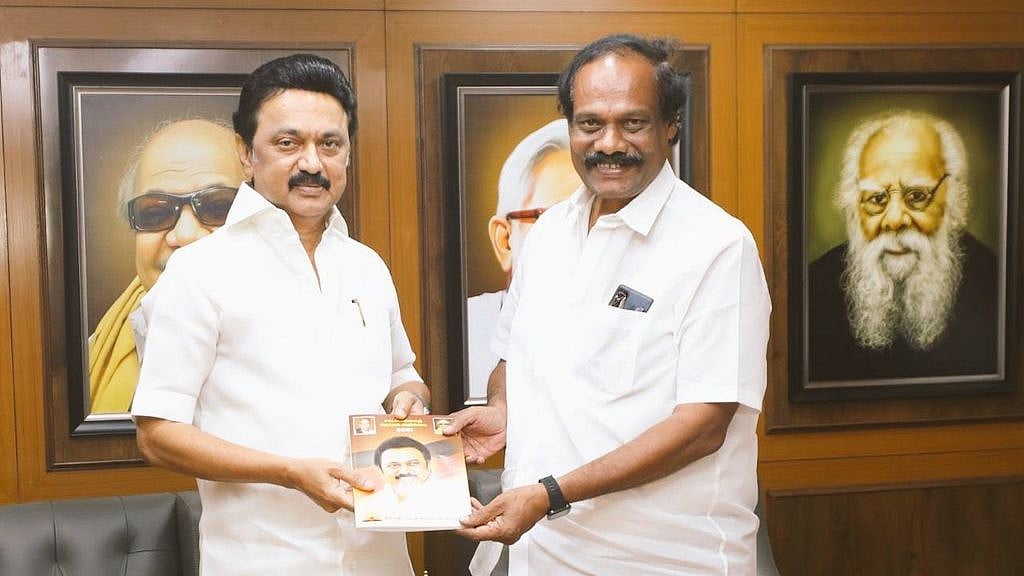 “குருமூர்த்தி பேசியதை ரசித்து சிலாகித்த கூட்டம்தான் லியோனி மீது பாய்கிறது”: தினமலருக்கு ‘முரசொலி’ பதிலடி!