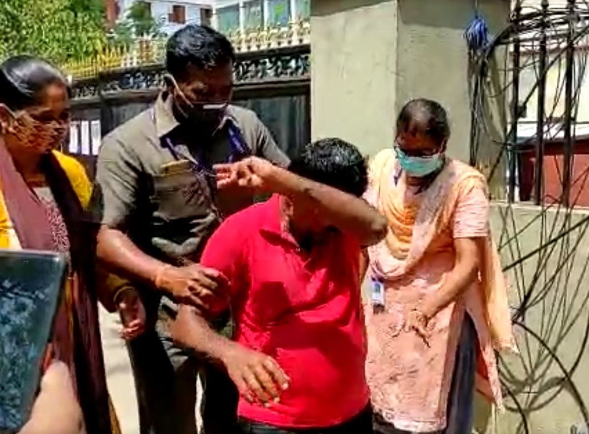 கத்தியை காட்டி மிரட்டி 16 ஏக்கர் நிலத்தை அபகரித்த BJP பிரமுகர்; விரக்தியில் தீக்குளிக்க முயன்ற உரிமையாளர்