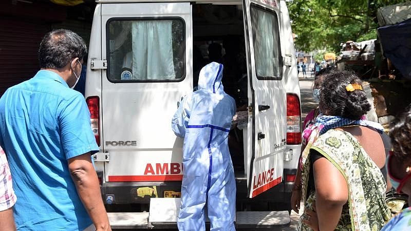 ரூ.10 லட்சம் கேட்டு உடலை தரமறுத்த தனியார் மருத்துவமனை: அரசின் நடவடிக்கையால் பெற்றோரிடம் உடல் ஒப்படைப்பு!