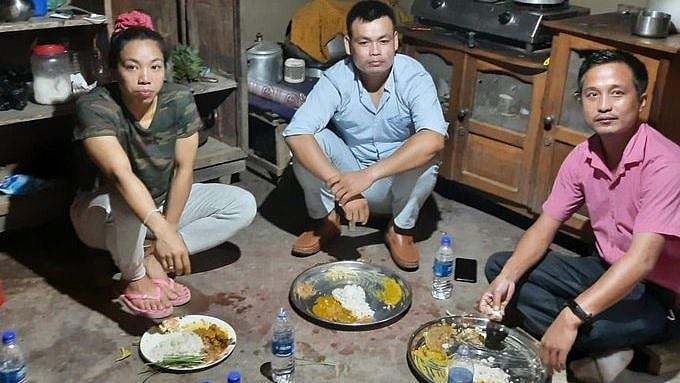 ஒலிம்பிக் பதக்கம் வென்ற மீரா பாய் வீடு: வறுமையை எளிமை என பிதற்றாதீர்கள்- இணையத்தில் வைரல் ஆகும் கருத்து!