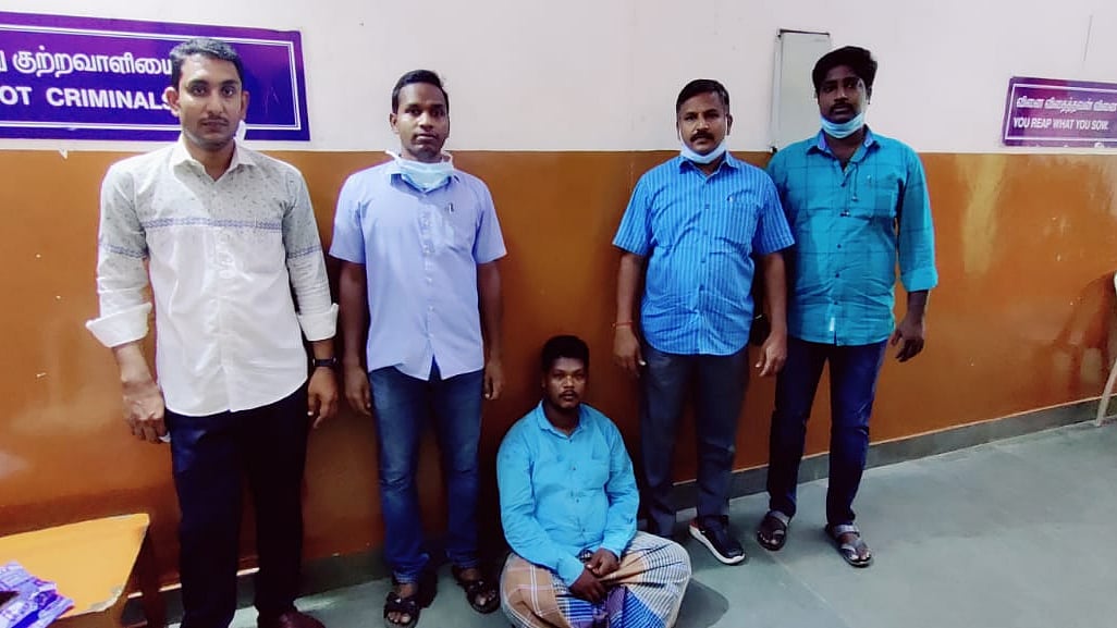 வேலை வாங்கித் தருவதாகக் கூறி புதுச்சேரியில் மோசடி செய்துவந்த நபர் திருவண்ணாமலையில் கைது!