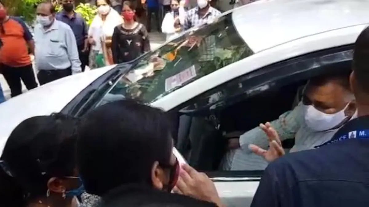 “கல்விக் கட்டணம் செலுத்த முடியாவிட்டால் எதற்கு உயிரோடு இருக்கிறீர்கள்?” : பா.ஜ.க அமைச்சர் சர்ச்சை பேச்சு!