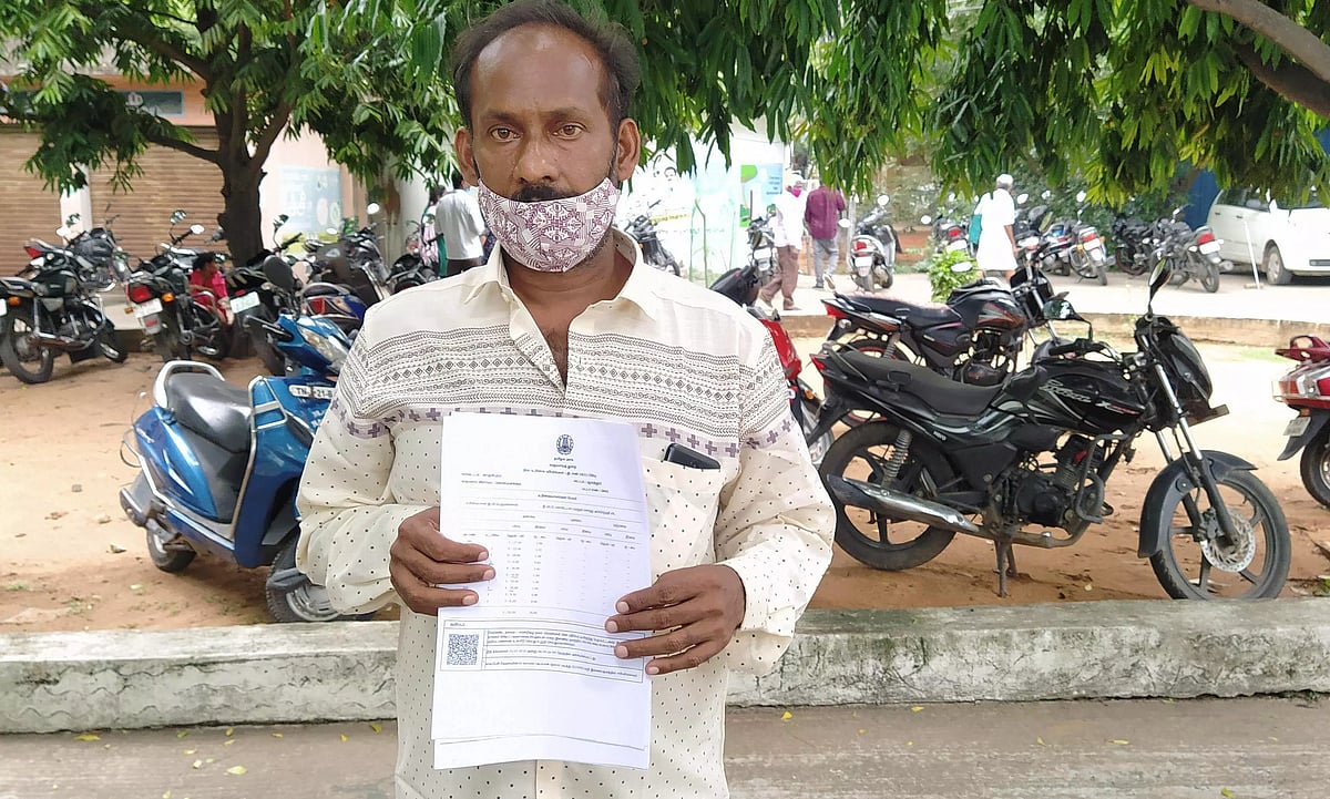 “100 கோடி ரூபாய் மதிப்புள்ள அரசு நிலத்தை அபகரித்த அ.தி.மு.க நிர்வாகி” : தானமாக வழங்கியவரின் மகன் புகார் !