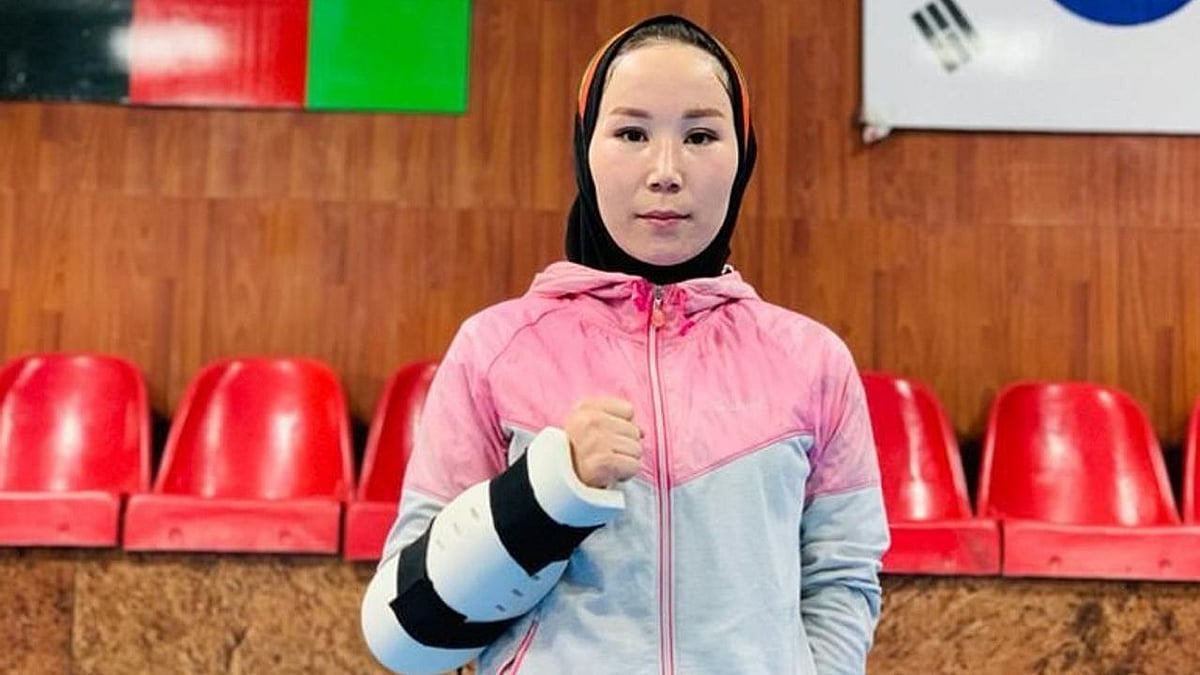 கனவைச் சிதைத்த தாலிபான்கள்.. பாராலிம்பிக்கில் பங்கேற்க இருந்த வீராங்கனை கண்ணீர்.. உதவுமாறு கோரிக்கை!