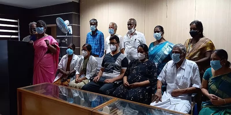 “நானே போகலனா பொதுமக்கள் எப்படி போவாங்க?” : அரசு மருத்துவமனையில் குழந்தை பெற்ற ஐ.ஏ.எஸ் அதிகாரி மகிழ்ச்சி!
