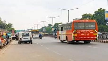 “காசு இல்லனா கீழ இறங்கு..  நடத்துனர் செய்த விபரீதத்தால் கூலி தொழிலாளி பலி” : பீகாரில் நடந்த பயங்கரம்!