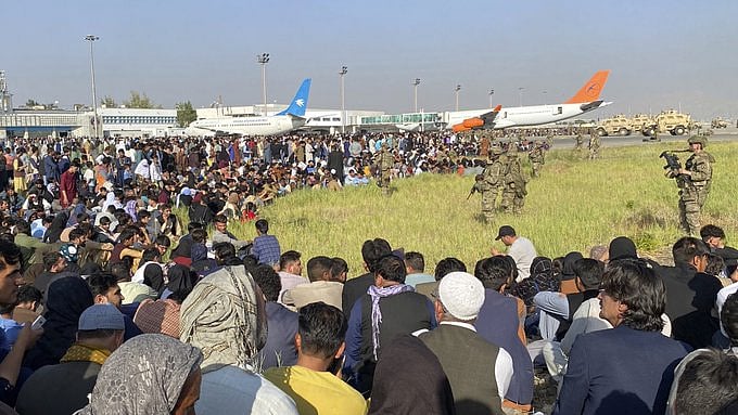 ஆக்கிரமிப்பாளர் பிடியில் ஆப்கன்; அச்சுறுத்தும் தாலிபான்கள்.. என்ன செய்யப்போகிறது உலக நாடுகள்? : முரசொலி!