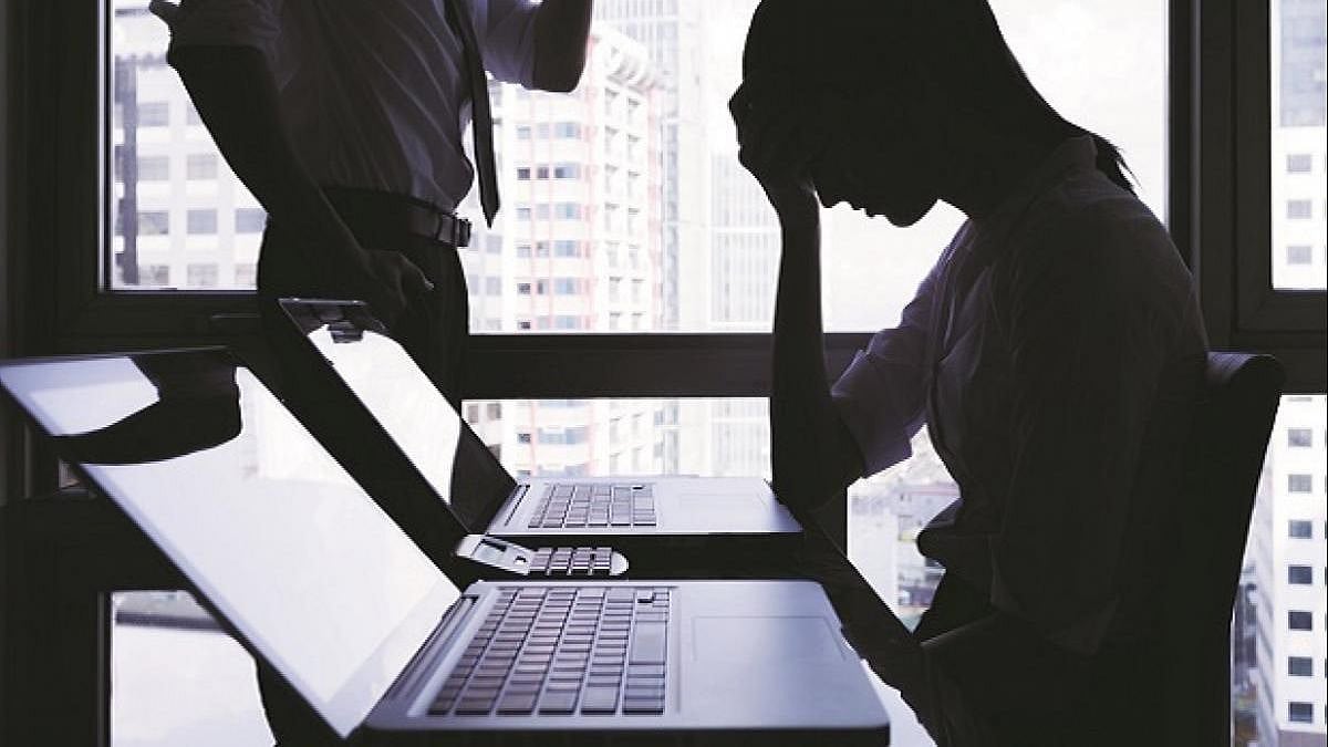 “வீட்டிலிருந்தபடியே சம்பாதிக்கலாம்” : ஆசை வார்த்தை கூறி ரூ. 2.33 லட்சத்தை ‘அபேஸ்’ செய்த மோசடி கும்பல்!