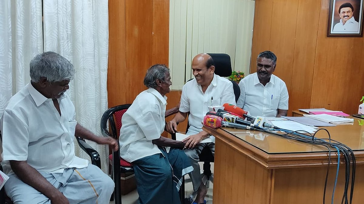 "வறுமையால் நுங்கு விற்ற இசைக் கலைஞர்” : உடனடியாக ஓய்வூதியம் வழங்க நடவடிக்கை - வாகை சந்திரசேகர் உறுதி!