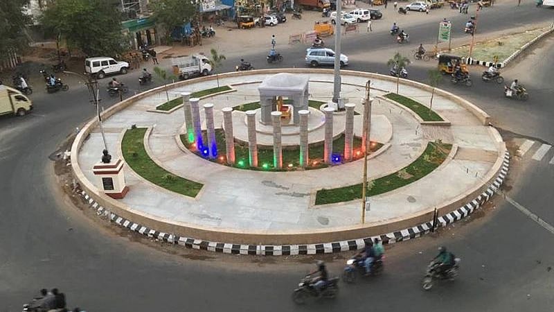 மதுரை ஸ்மார்ட் சிட்டி திட்டத்தில் ரூ.15 கோடி மணல் கொள்ளை; கண்டுகொள்ளாமல் இருந்த அதிமுக ஆட்சியாளர்கள்!