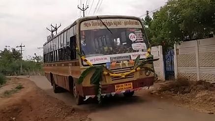 கிராமத்திற்கு வந்த முதல் பேருந்து.. 70 ஆண்டு காலக் காத்திருப்பை முடிவுக்குக் கொண்டுவந்த தி.மு.க அரசு!