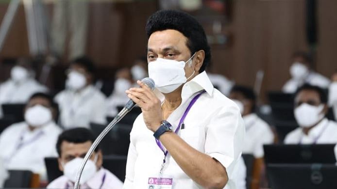 “அரசுப் பள்ளி மாணவர்களுக்கு  இடஒதுக்கீடு: அதிமுகவை விஞ்சும் திமுக” : ‘இந்து தமிழ் திசை’ நாளிதழ் பாராட்டு!