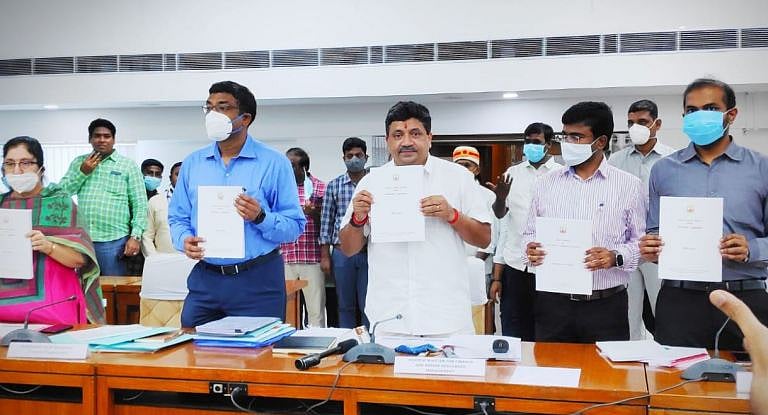 "அதலபாதாள சரிவிலிருந்து தமிழ்நாட்டை மீட்கும் வலிமை திமுக அரசுக்கு உண்டு" : திருமாவளவன் MP நம்பிக்கை!