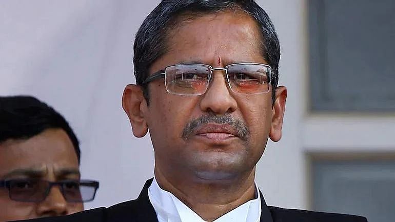 நீதிபதியின் வருத்தத்தையும் மக்களை காக்கும் பொறுப்பையும் அலட்சியப்படுத்தலாமா? : மோடி அரசை சாடிய கி.வீரமணி!