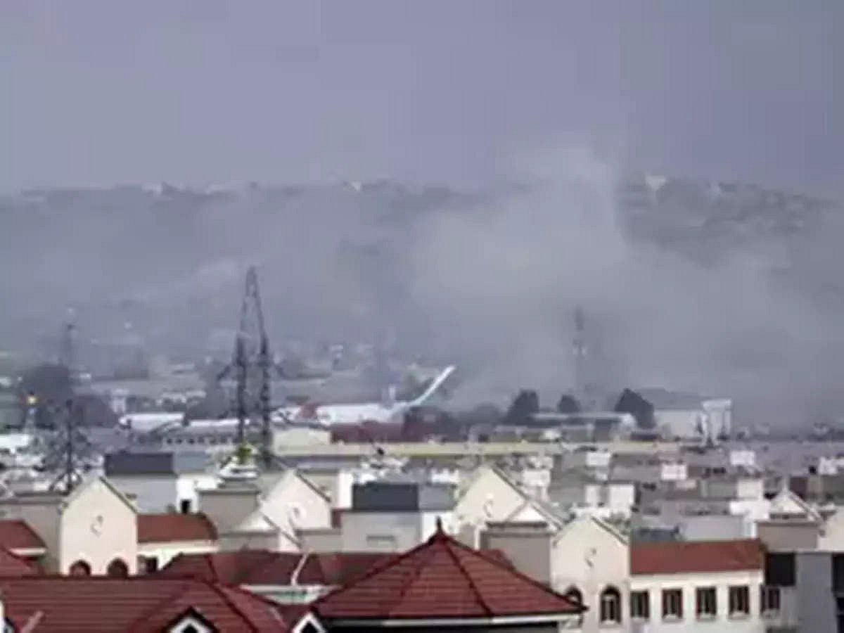 மீண்டும் பயங்கரத் தாக்குதலுக்கு வாய்ப்பு : எச்சரிக்கை விடுக்கும் அமெரிக்கா - அதிர்ச்சியில் காபூல் மக்கள்!