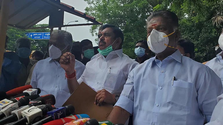 கொடநாடு மர்மம்: சயான் வாக்குமூலத்தை வைத்து போலிஸ் கிடுக்குப்பிடி; விசாரணை வளையத்தில் சிக்கிய அதிமுகவினர்!