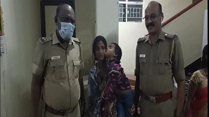 காணாமல் போன சிறுவனை 5 மணி நேரத்தில் மீட்ட போலிஸார்... கண்டுபிடிக்க உதவிய வாட்ஸ்அப்!