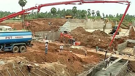 அ.தி.மு.க முறைகேட்டால் உடைந்த கீழ்பவானி கால்வாய் : தரமற்ற புனரமைப்பே காரணம் - விவசாயிகள் குற்றச்சாட்டு!
