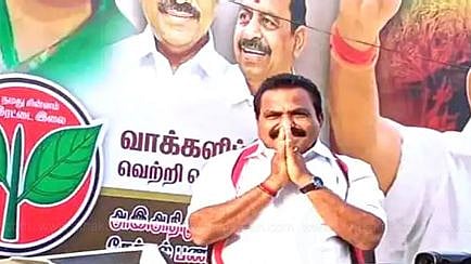 ஊராட்சி மன்ற தலைவருக்கு கொலை மிரட்டல்... அ.தி.மு.க முன்னாள் MLA மீது வழக்குப் பதிவு செய்த போலிஸ்!