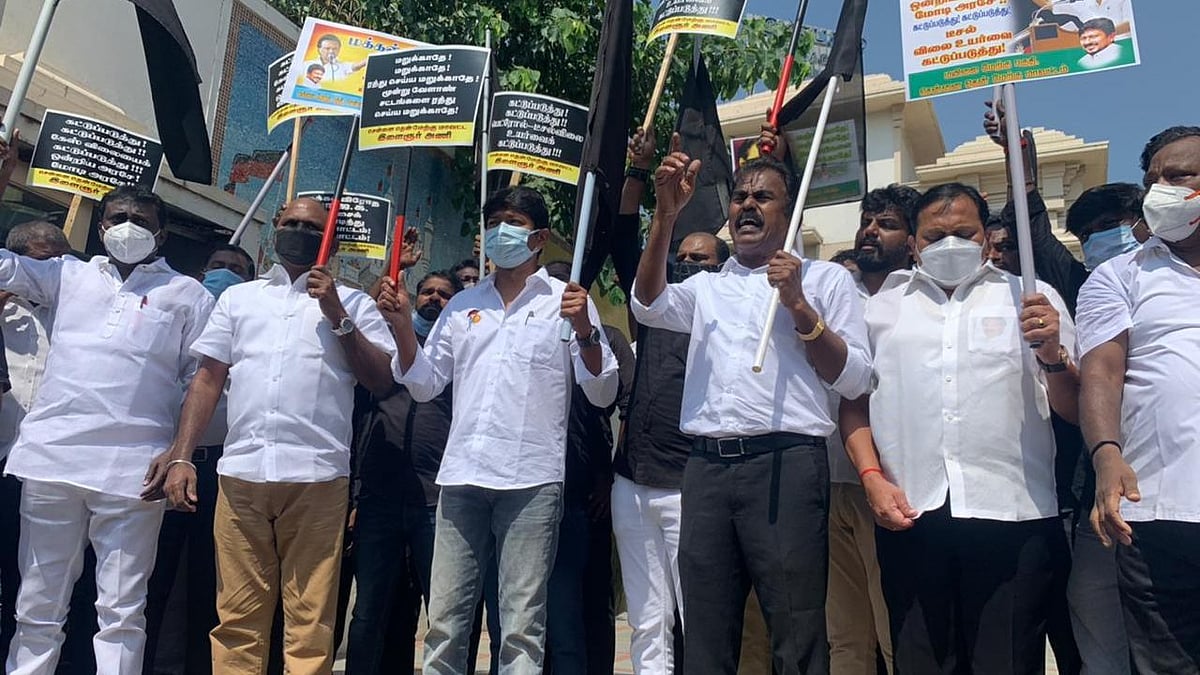 நோய் முற்றி காப்பாற்ற முடியாத சூழலில் நாடு: எதிர்க்கட்சிகளின் போராட்டம்தான் கடைசி ஸ்கேன் அறிக்கை -முரசொலி