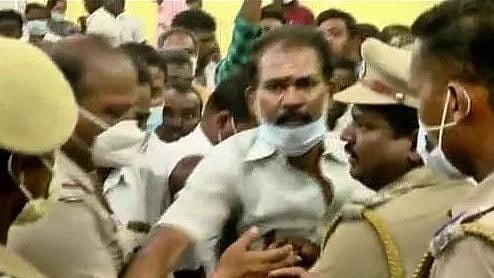 “தேர்தல் அதிகாரியை கன்னத்தில் அறைந்த அ.தி.மு.க ஒன்றியச் செயலாளர்” : தோல்வி பயத்தில் அ.தி.மு.க அராஜகம்!