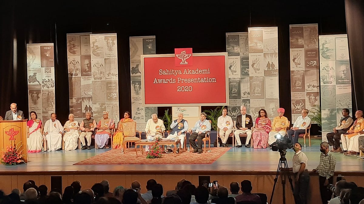 எழுத்தாளர் கே.செல்லப்பனுக்கு சாகித்ய அகாடமி விருது... திருக்குறளின் இந்தி மொழிபெயர்ப்புக்கும் விருது!