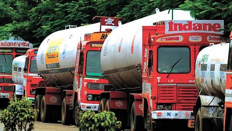 “டேங்கர் லாரியில் இருந்து 20,000 லிட்டர் பெட்ரோல்-டீசல் திருட்டு”: சென்னையில் நடந்த திடுக்கிடும் சம்பவம்!