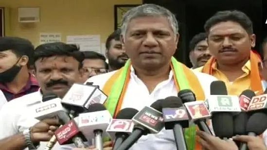 “பெட்ரோல், டீசல் விலை உயர்வுக்கு இதுதான் காரணம்” : தாலிபான்கள் மீது பழிபோட்ட பா.ஜ.க MLA!