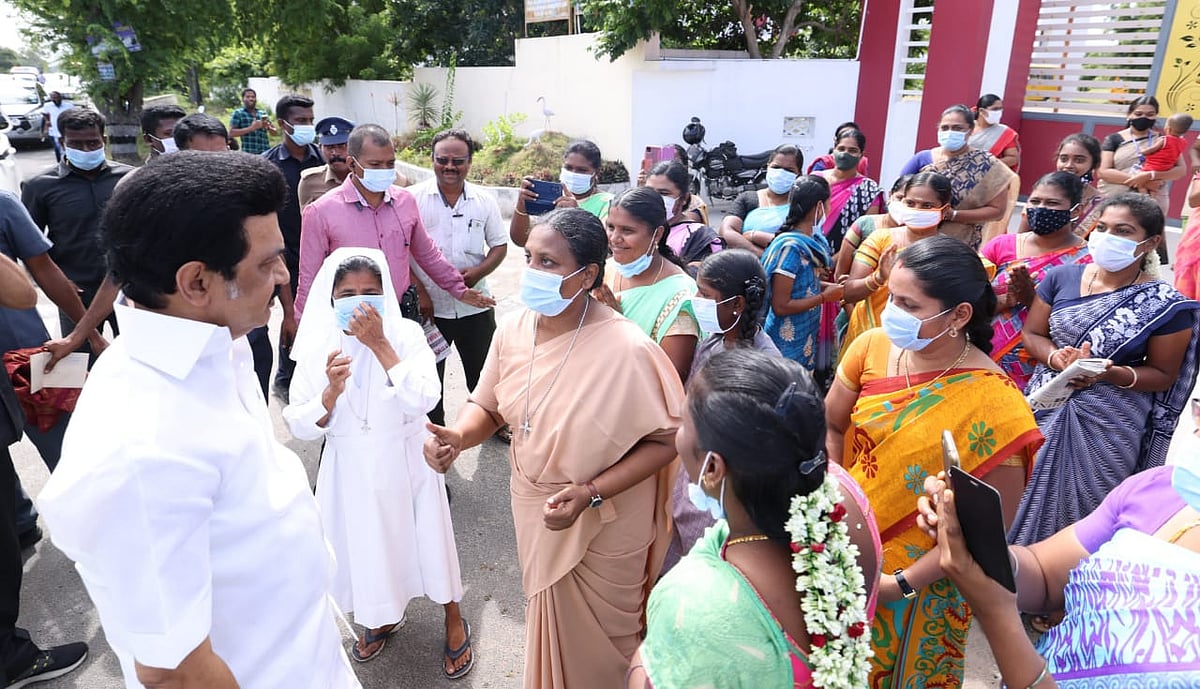 தாய்-சேய் மையம் திறப்பு; ஒகேனக்கலில் ஆய்வு : முதலமைச்சர் மு.க.ஸ்டாலினின் தருமபுரி சுற்றுப்பயண படங்கள்!