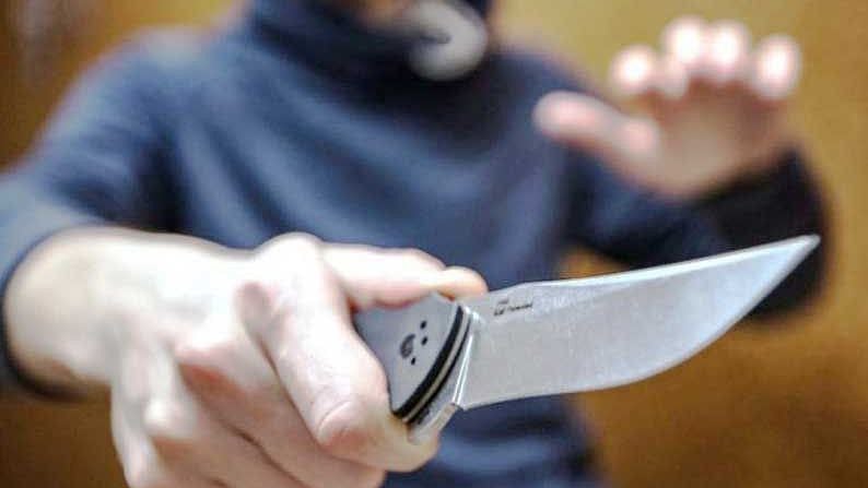 பக்கத்து வீட்டுக்காரருடன் சண்டை; அடிவாங்கும்போது மனைவி வரவில்லை என கொலை செய்த கணவன்: மும்பையில் பயங்கரம்!