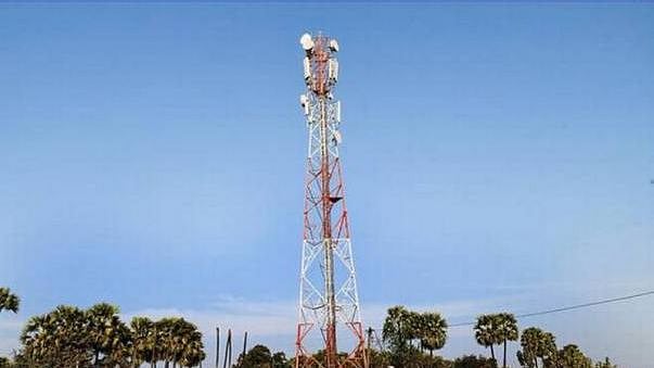 செல்போன் டவர் அமைக்க நிலம் கொடுத்தால் ரூ.35 லட்சம்... ஆசையைத் தூண்டி ரூ.7 லட்சத்தை சுருட்டிய கும்பல்!