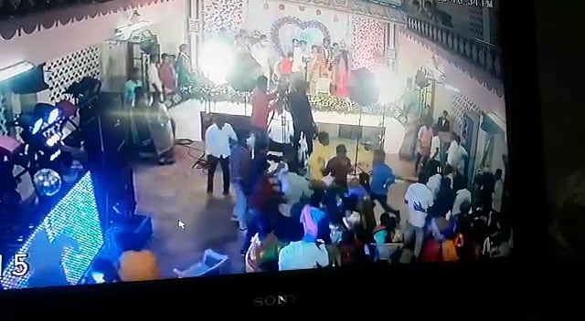 “இடிக்காம ஆடுடா..”: திருமண நிகழ்ச்சியில் போதையில் நடனம் ஆடியபோது ஏற்பட்ட தகராறில் 3 பேருக்கு கத்திகுத்து!