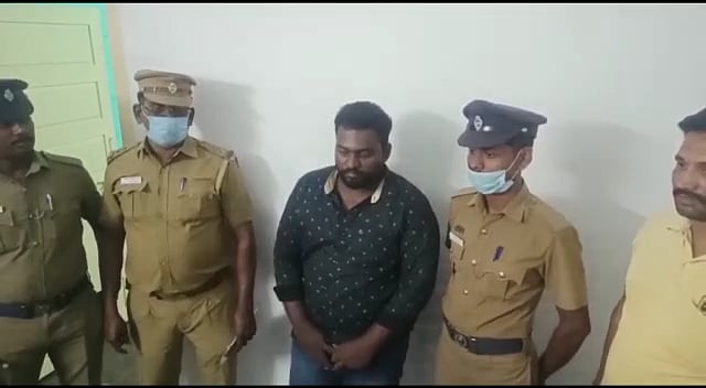 “குழந்தையை தாக்கிய கொடூர தாய் வழக்கில் காதலன் கைது” : போலிஸார் விசாரணையில் வெளிவந்த ‘பகீர்’ தகவல்!