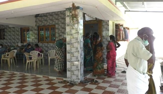 முதியவரை காதல் திருமணம் செய்த மகள்; மன உளைச்சலில் பெற்றோர் தற்கொலை - அவிநாசியில் சோக நிகழ்வு!