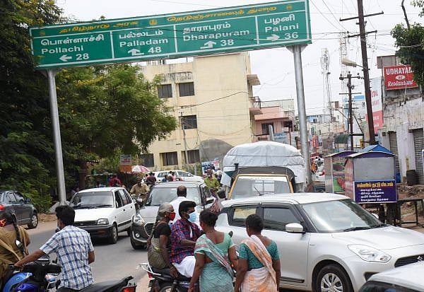 “நம்பர் போர்டு to ஸ்டிக்கர் வரை.. இனி கார்களில் இவற்றை கண்டிப்பாக பின்பற்ற வேண்டும்” : நீதிமன்றம் அதிரடி!