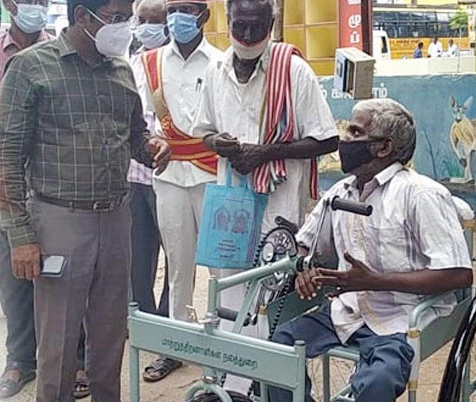 10 ஆண்டு கோரிக்கையை 10 நிமிடத்தில் செயல்படுத்திக் கொடுத்த அதிகாரி : மாற்றுத்திறனாளி மகிழ்ச்சி!