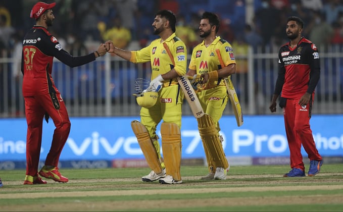 “முதல் அணியாக ப்ளே ஆஃப்ஸை உறுதி செய்த சென்னை..” அதிரடி காட்டாமல் சொதப்பிய பெங்களூர்!