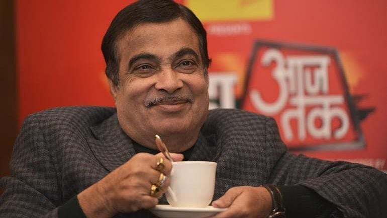 "பதவி எப்போது பறிபோகும் என்ற பயத்தில் பா.ஜ.க முதல்வர்கள்": சொந்த கட்சியினரையே கிண்டலடித்த நிதின் கட்காரி!