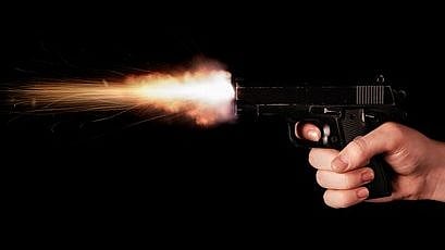 டெலிவரி செய்ய தாமதமானதால்  ஓட்டல் உரிமையாளர் சுட்டுக் கொலை : உ.பியில் நடந்த அதிர்ச்சி சம்பவம்!