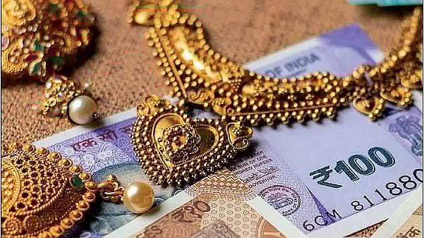 தீபாவளி சீட்டு போடும் மக்களே உஷார்: பணத்தையும் பெற்று நகைகளையும் அள்ளிச்சென்ற உரிமையாளர்கள் மீது புகார்!