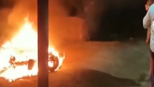 “பெட்ரோல் இருக்கிறதா இல்லையா என்று பார்க்கும் போது தீ விபத்து” : முதியவரின் விபரீத முடிவால் நடந்தது என்ன?