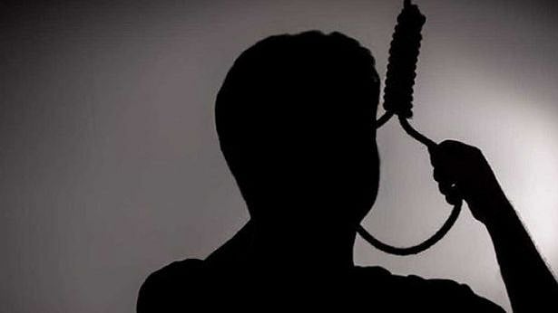 மனைவி சுட்ட தோசை கருகியிருந்ததால் கணவர் தற்கொலை... 4 முறை தற்கொலைக்கு முயன்றவருக்கு நேர்ந்த விபரீதம்!