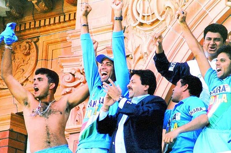 பச்சைக் கொடி காட்டிய கங்குலி; படமாகிறது தாதாவின் வாழ்க்கை - உற்சாகத்தில் ரசிகர்கள்!