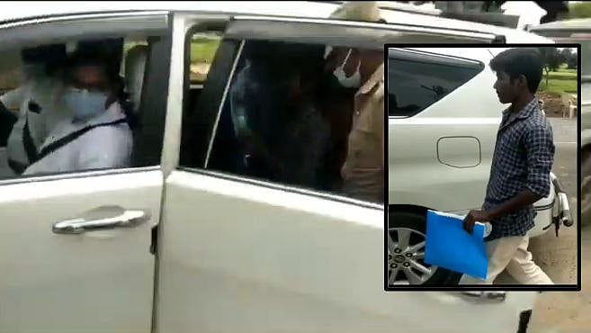 “நீட் தேர்வு மையத்திற்கு வழி தெரியாமல் தவித்த மாணவன்” : காரில் அழைத்து சென்று தேர்வு எழுதவைத்த ஆட்சியர்!