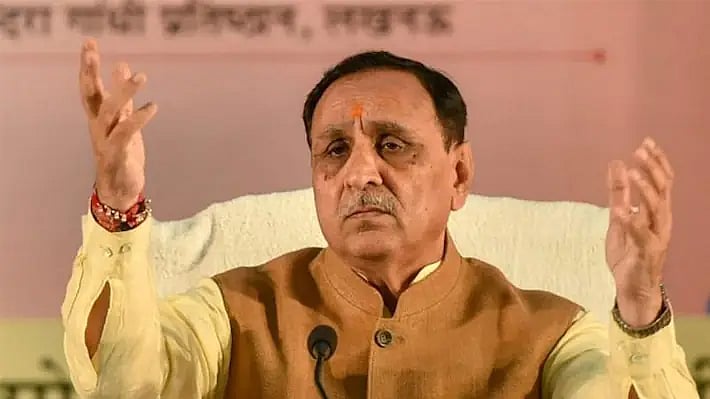 “மோடியுடனான நிகழ்ச்சி முடிந்த சில நிமிடங்களில்..” : குஜராத் முதல்வர் விஜய் ரூபானி ராஜினாமா செய்தது ஏன்?