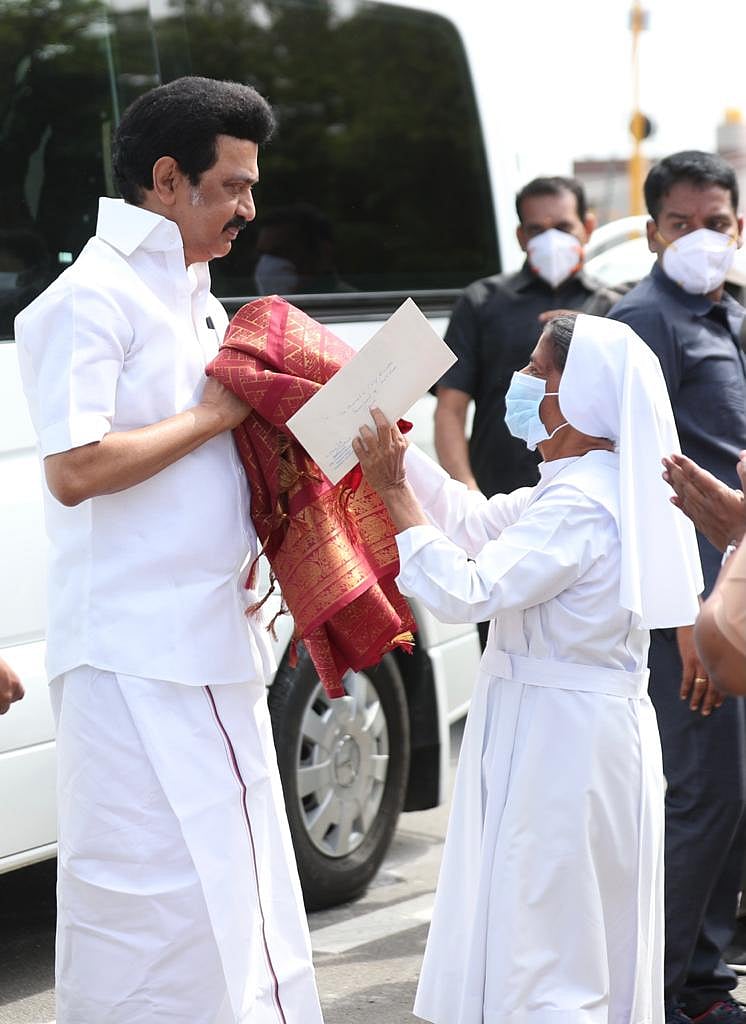 தாய்-சேய் மையம் திறப்பு; ஒகேனக்கலில் ஆய்வு : முதலமைச்சர் மு.க.ஸ்டாலினின் தருமபுரி சுற்றுப்பயண படங்கள்!