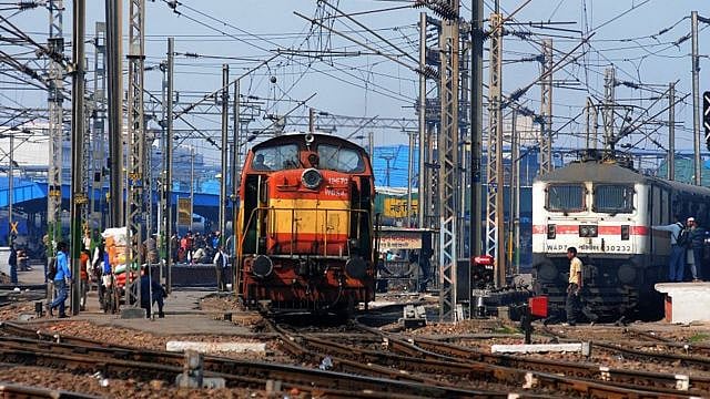 பாரபட்சத்தின் உச்சத்தில் ரயில்வே: உ.பியில் தேர்வானவர்களை சென்னையில் நியமிப்பதா? - சு.வெங்கடேசன் கொதிப்பு!