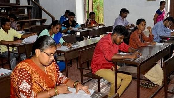 “இனி தமிழ் பாடத்தாளில் 45 மதிப்பெண் எடுத்தால் மட்டுமே அரசு வேலை” : TNPSC அதிரடி முடிவு!